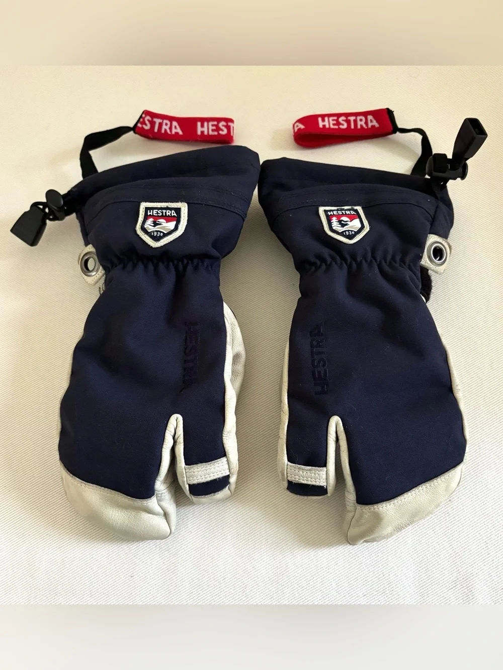 Hestra Army Leather Heli Ski Ski Three Finger Glove Navy Size 5
